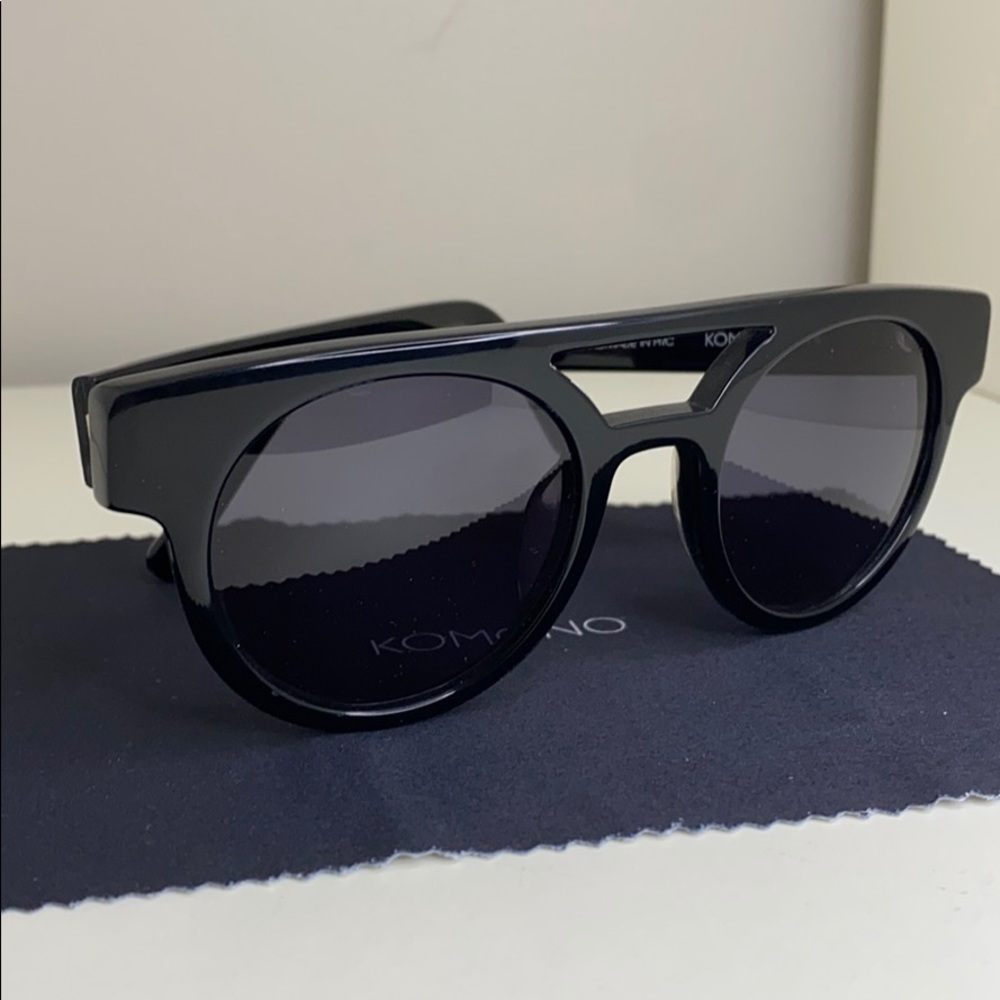 Komono New Dreyfuss Glossy Black Sunglasses - Picture 11 of 16